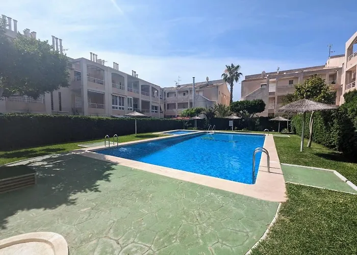 Traditional Two Bed In Tv18 Apartamento *